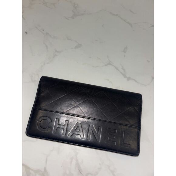 Chanel Quilted Leather Wallet - Excellent Condition - Picture 1 of 3